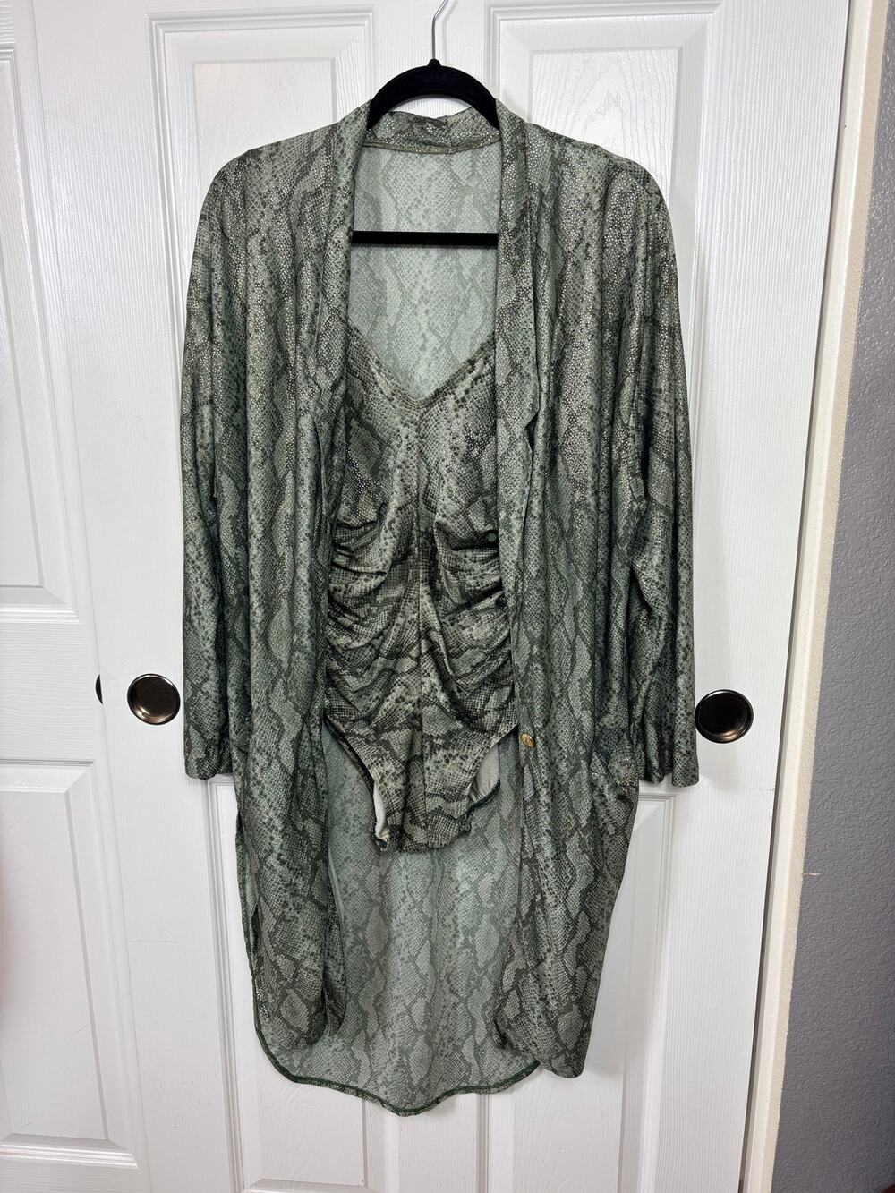 Ste Jan Marie Green and Gray Snakeskin Print Bodysuit with Matching Duster L